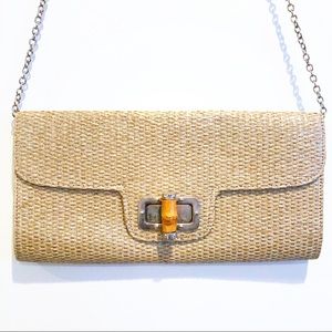 GOLD STRAW & BAMBOO CLUTCH W/ CROSSBODY CHAIN